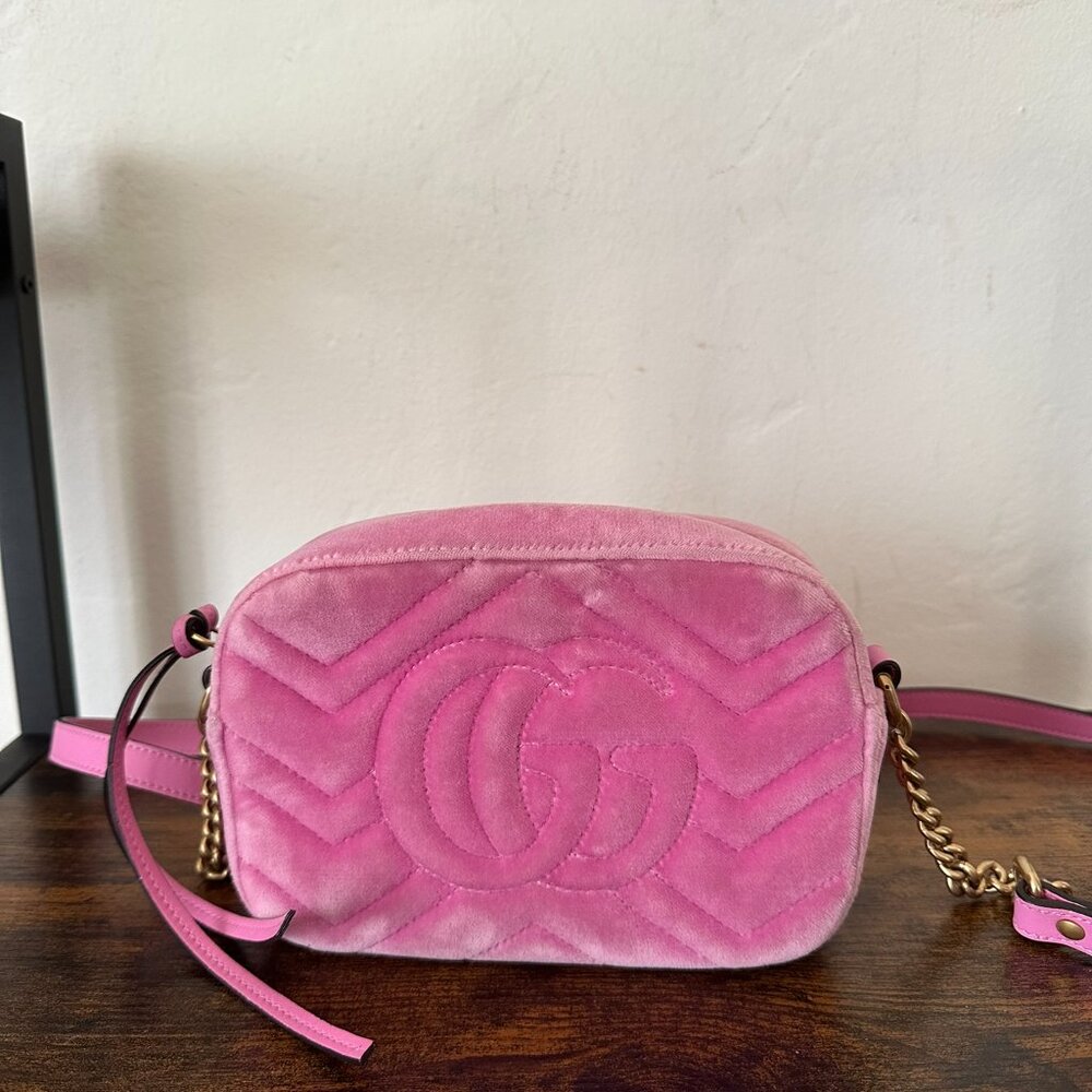 Authentic Gucci Marmont Pink Velvet Crossbody Bag - Picture 2 of 7